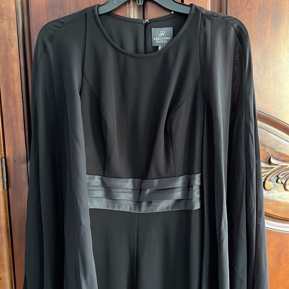 Adrianna Papell black cape jumpsuit with belted waist- size 4 NWT - Picture 8 of 10